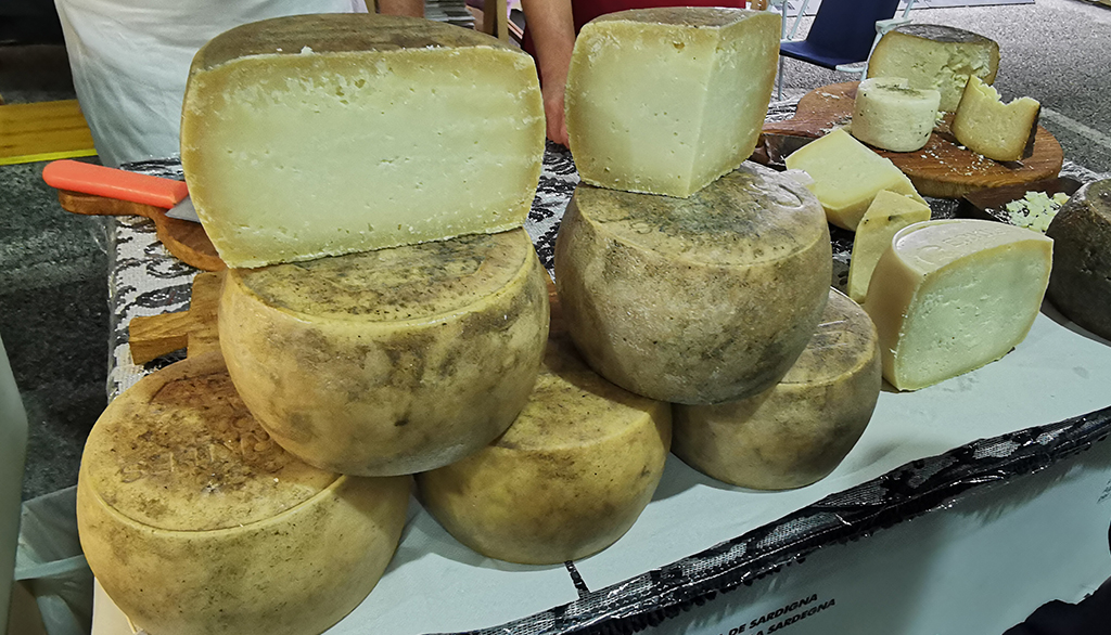 Erkiles, produzione artigianale di formaggi sardi nella provincia di Nuoro