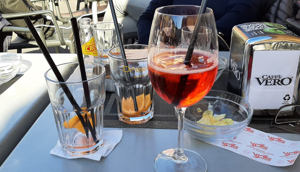 Lo Spritz mood a Padova, le tante sfumature di un rito collettivo