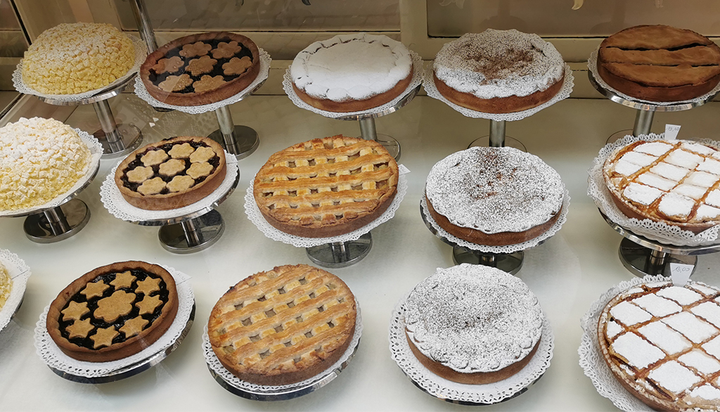 Pasticceria Lanfranchi a Cremona, tempio di tutta la più golosa tradizione pasticcera locale