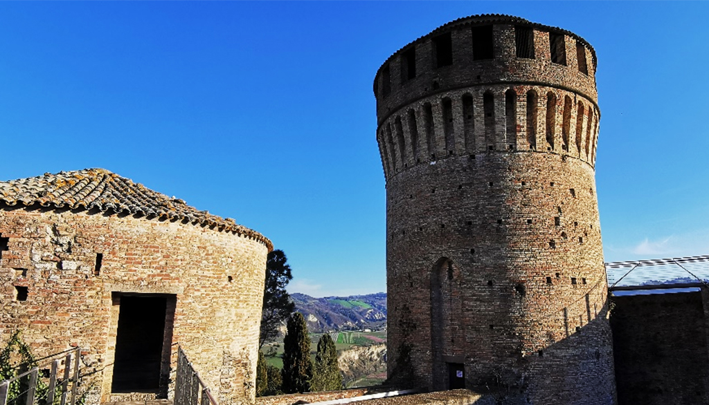 La Rocca e il Museo L’Uomo e il Gesso, gioielli del meraviglioso borgo romagnolo di Brisighella