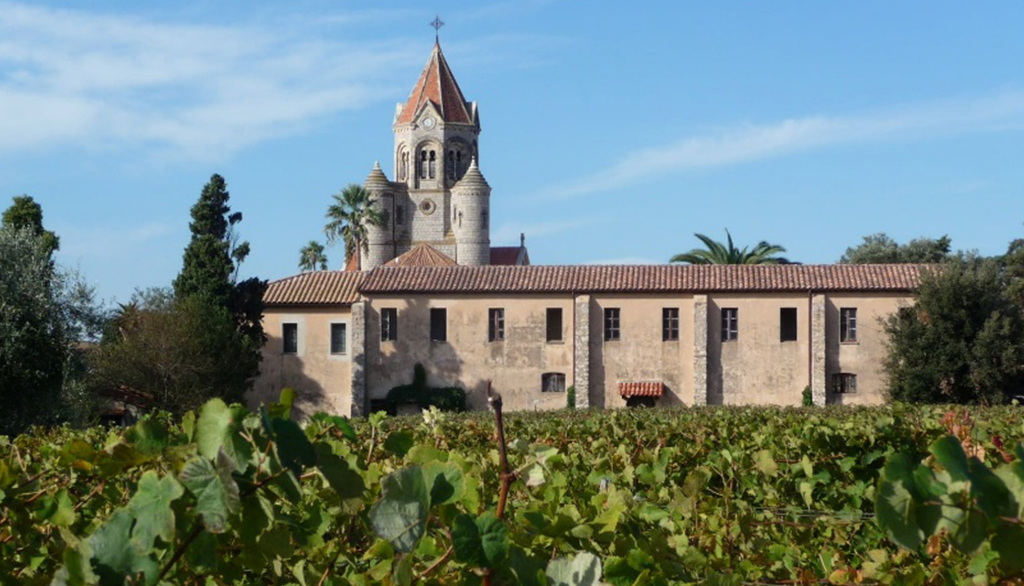 Abbaye de Lérins, vini dei monaci benedettini dall’isola francese Saint Honarat al largo di Cannes